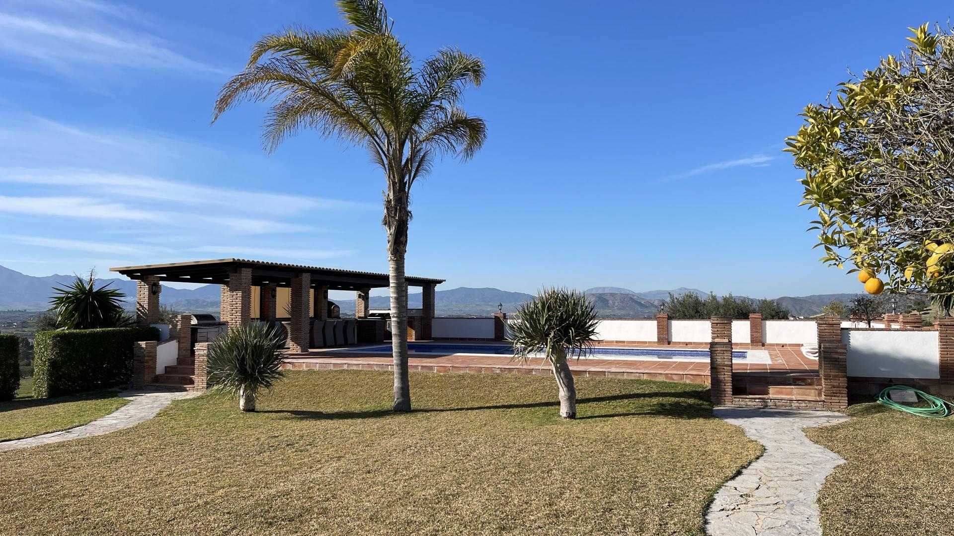Residencial en Alhaurín el Grande, Andalucía 11607508