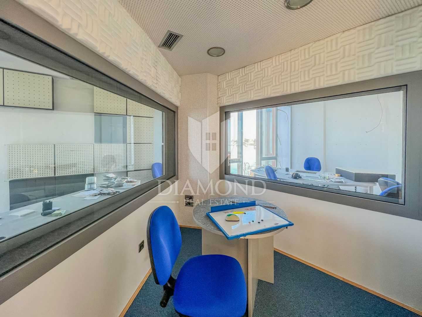Office in Umag, Istria County 11607918