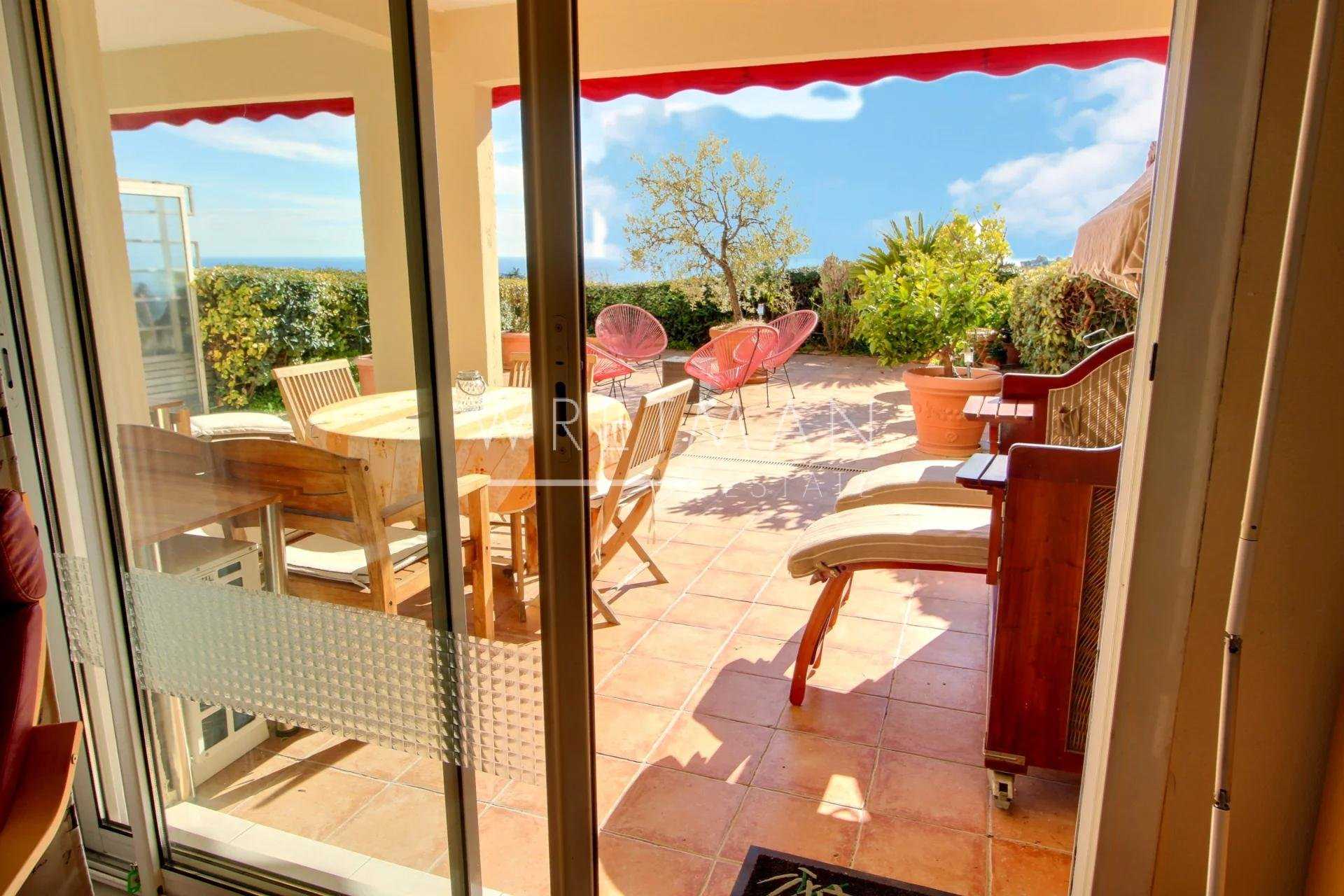 Condominium in Saint-Philippe, Provence-Alpes-Cote d'Azur 11608534