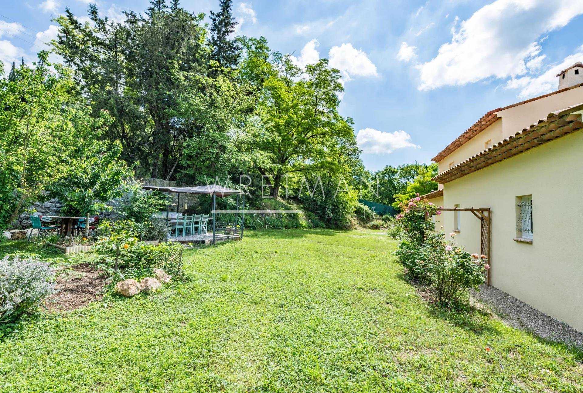 Rumah di Le Bar-sur-Loup, Provence-Alpes-Cote d'Azur 11608546
