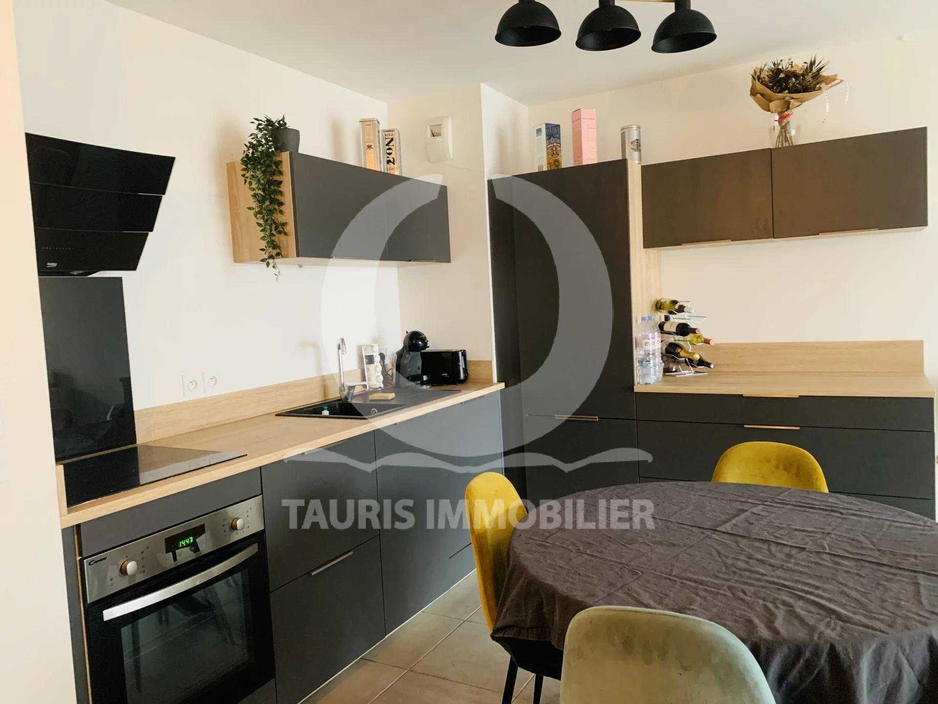 Condominium in Mazargues, Provence-Alpes-Cote d'Azur 11608562
