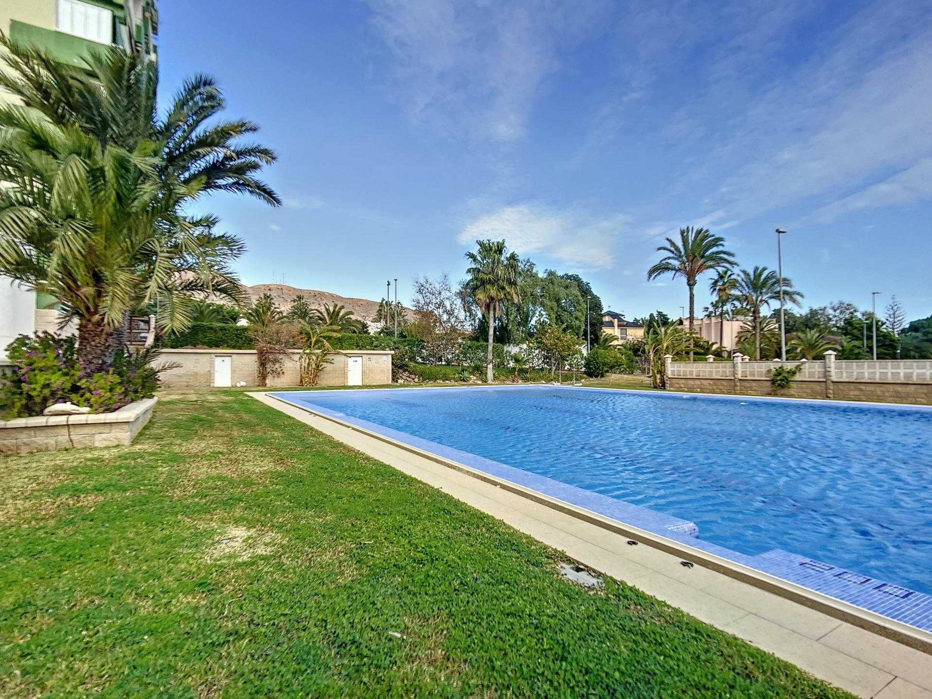Condominium in El Pillico, Andalusia 11609078
