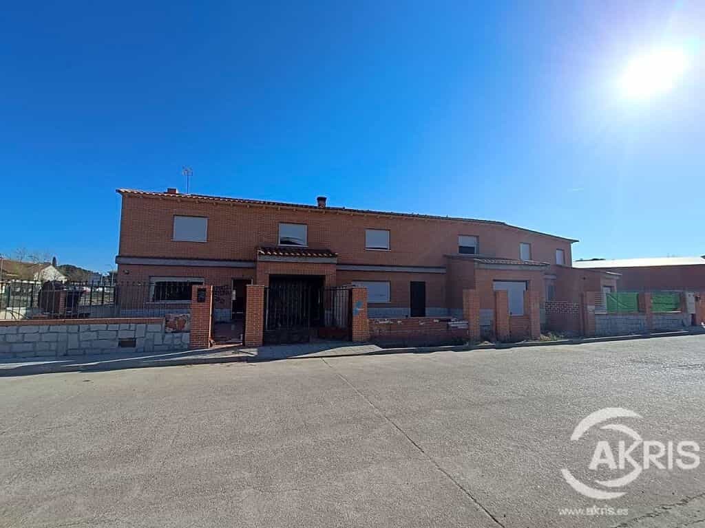 House in Portillo de Toledo, Castille-La Mancha 11611081