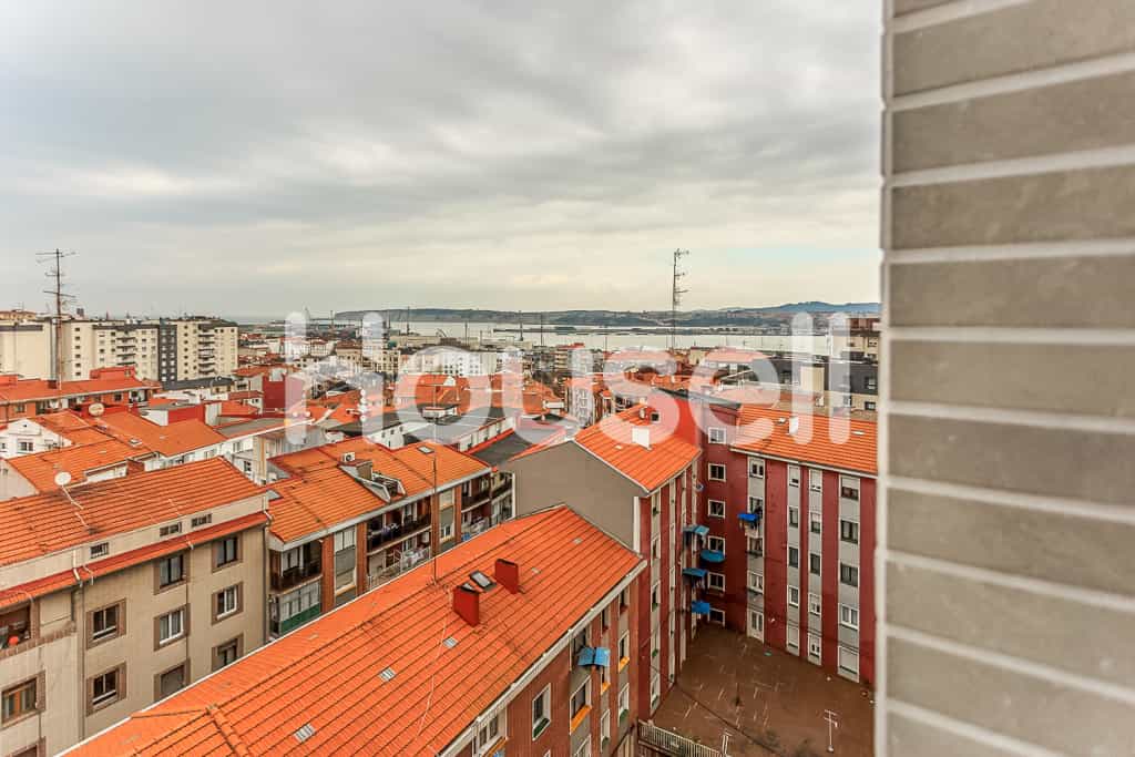 Condominium in Santurtzi, Euskadi 11611121
