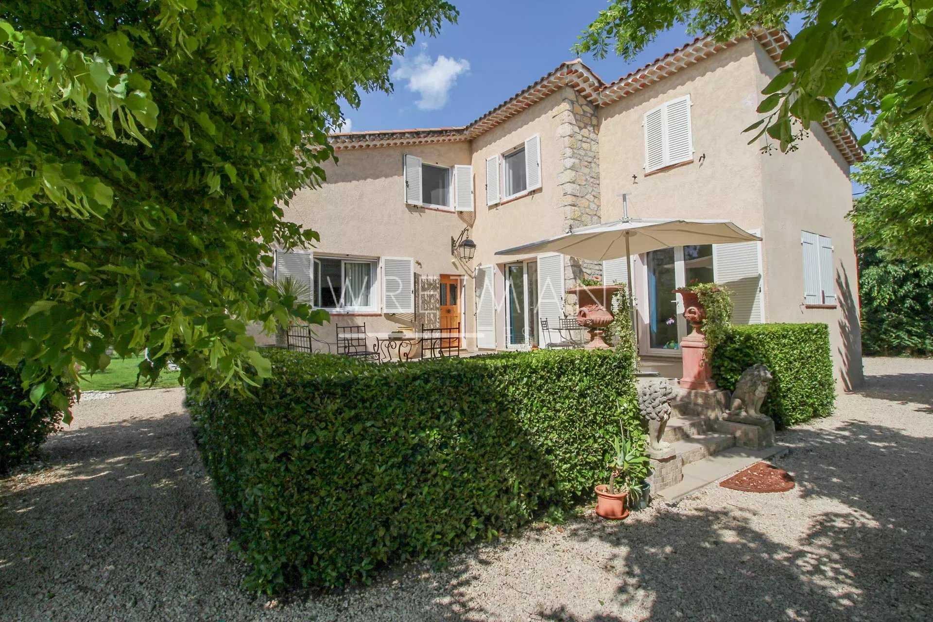 Rumah di Fayence, Provence-Alpes-Cote d'Azur 11611140