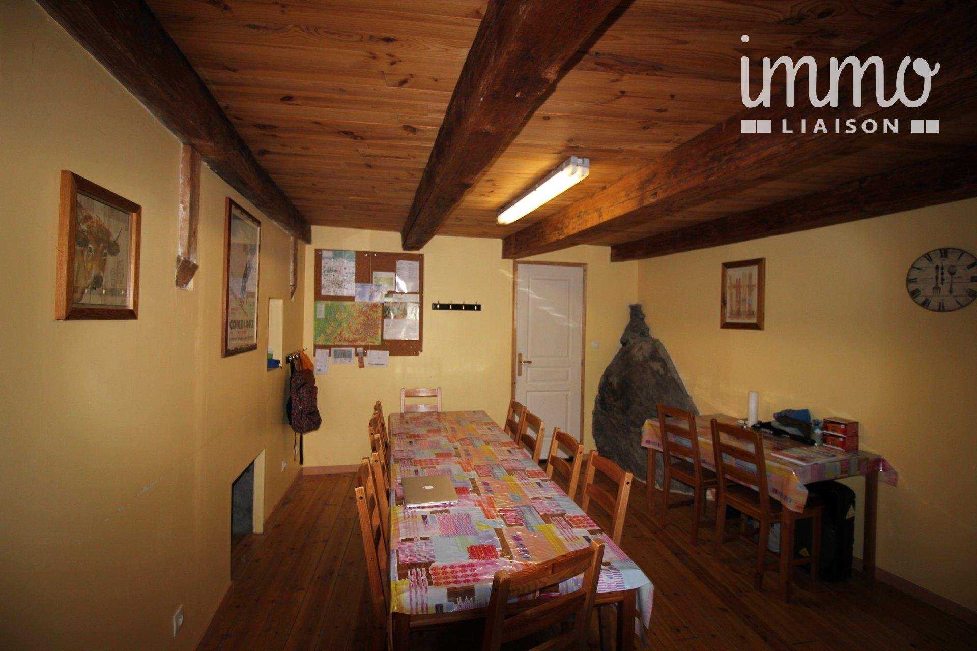 House in Orelle, Auvergne-Rhone-Alpes 11611401