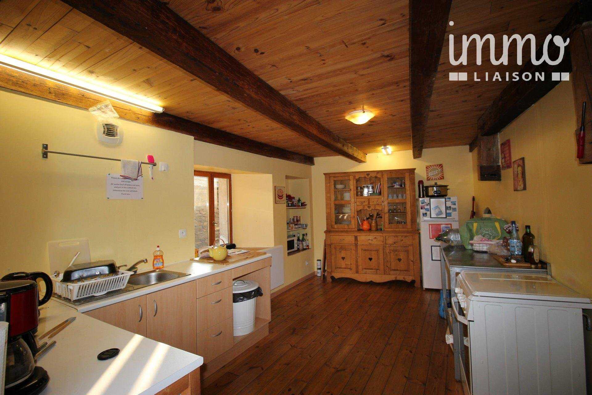 House in Orelle, Auvergne-Rhone-Alpes 11611401