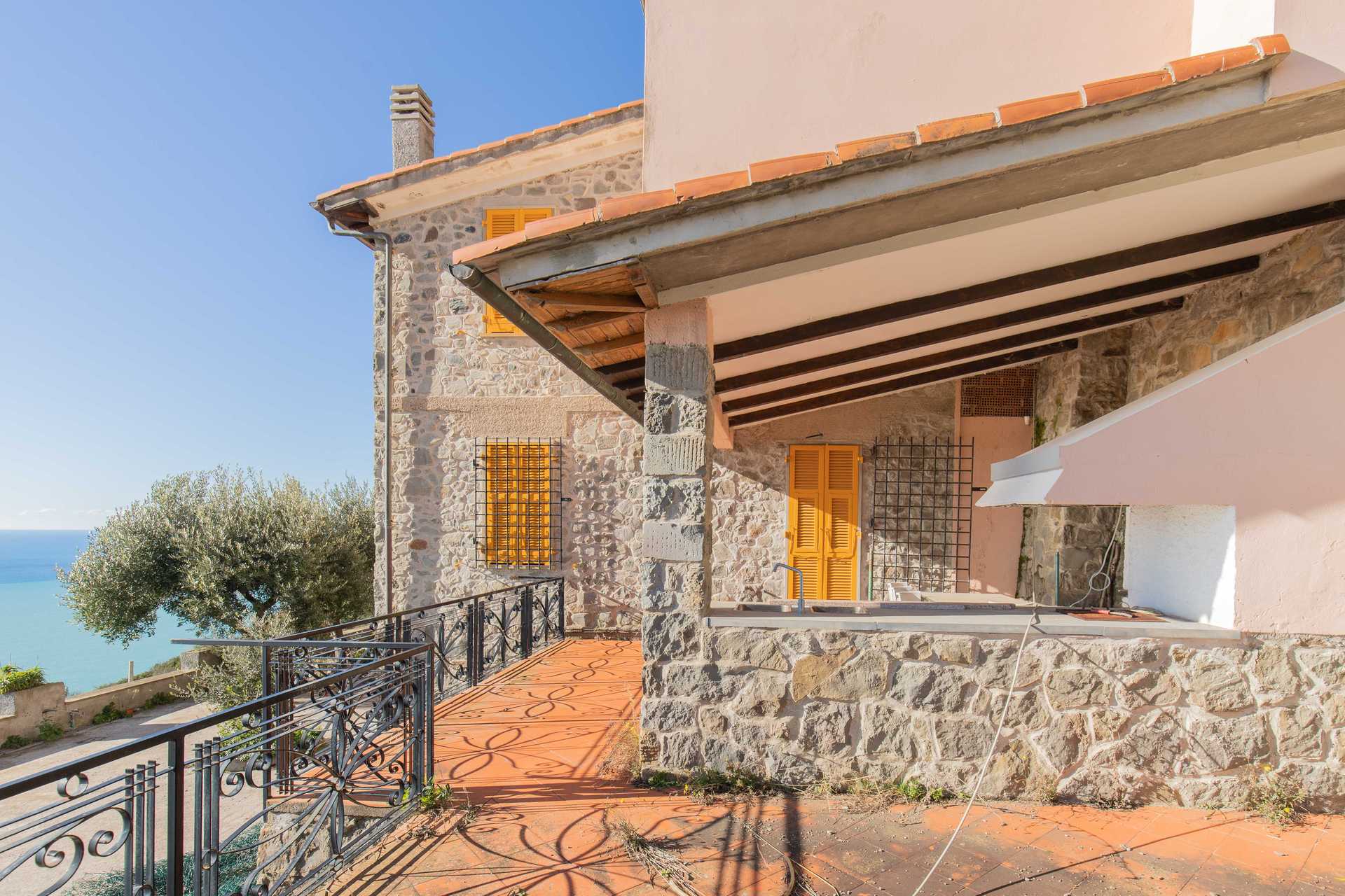 Dom w Vernazza, Liguria 11611599