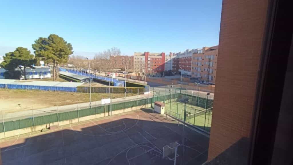 Condominium in Ciudad Real, Castilla-La Mancha 11613443