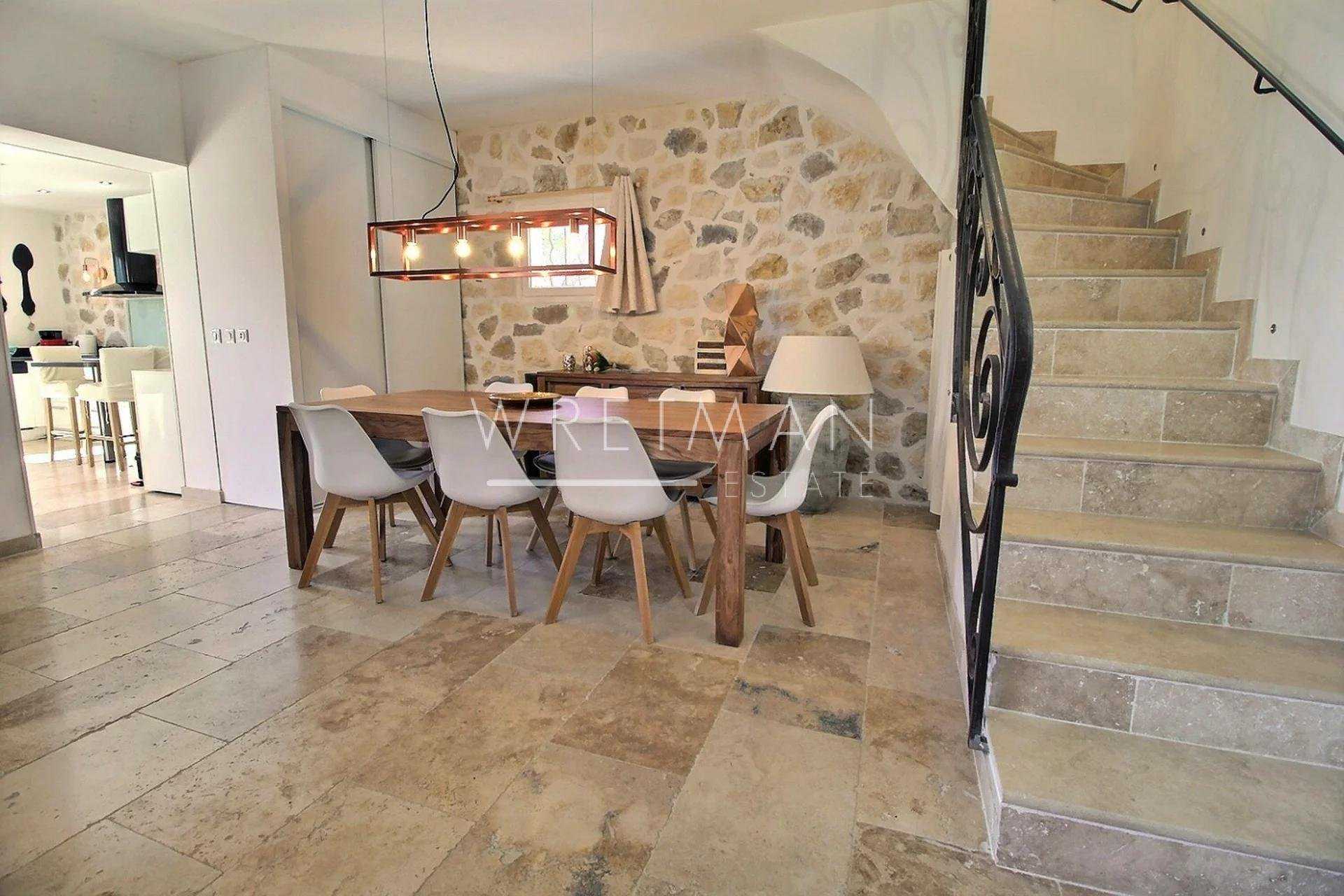 House in Callian, Provence-Alpes-Cote d'Azur 11613487