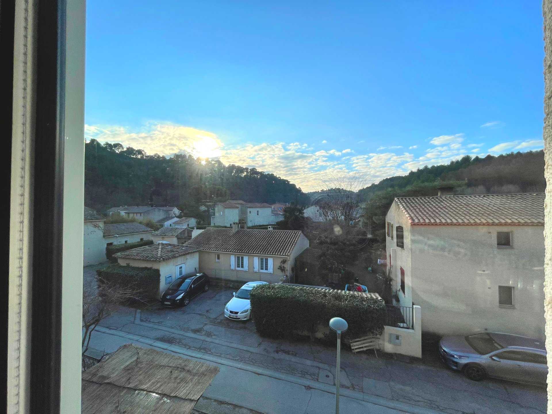 Condominium in Meyrargues, Provence-Alpes-Cote d'Azur 11613500