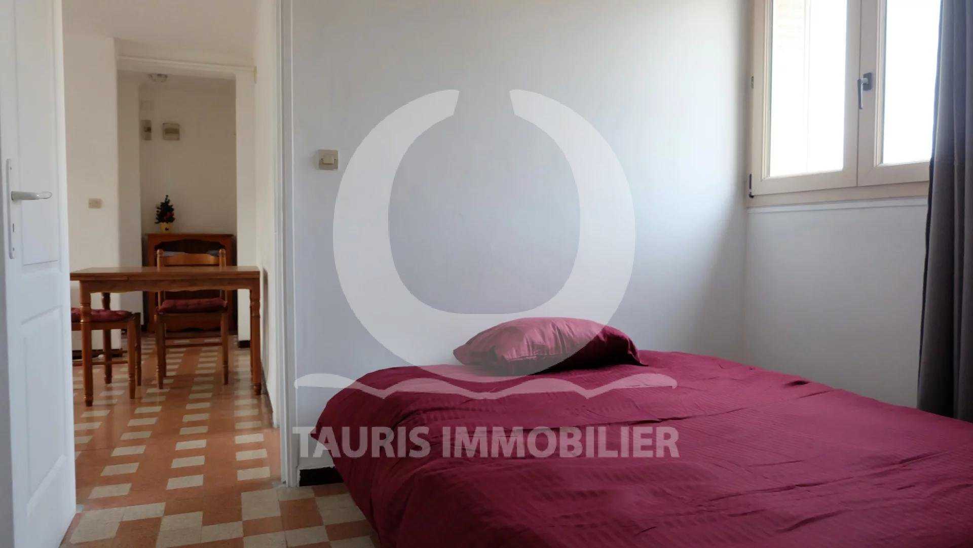 Condominium in Marseille, Provence-Alpes-Cote d'Azur 11613513