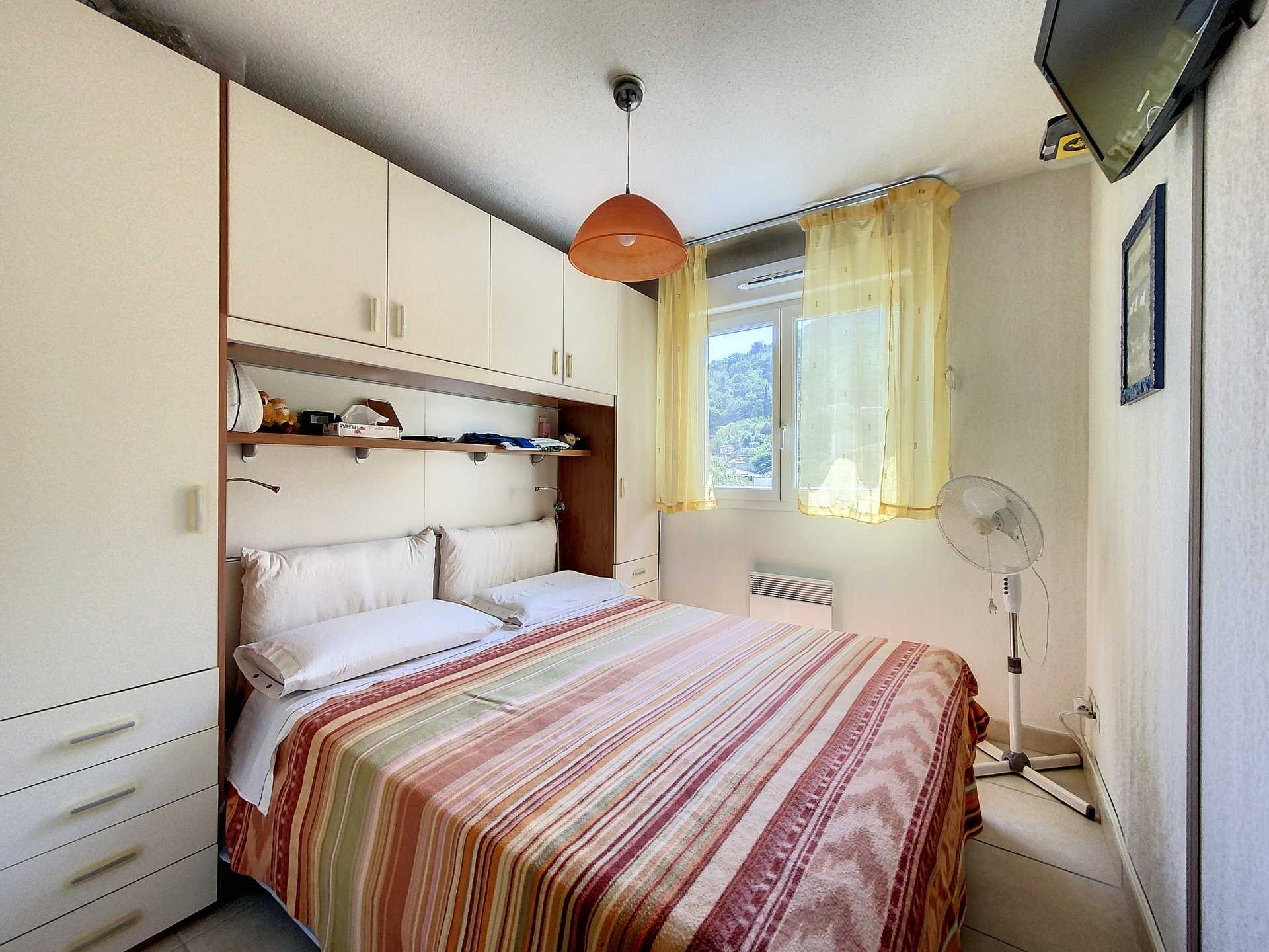 公寓 在 卡布罗勒斯, 普罗旺斯-阿尔卑斯-蓝色海岸 11613516