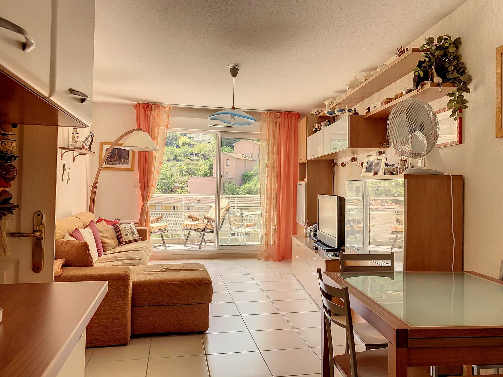 公寓 在 卡布罗勒斯, 普罗旺斯-阿尔卑斯-蓝色海岸 11613516