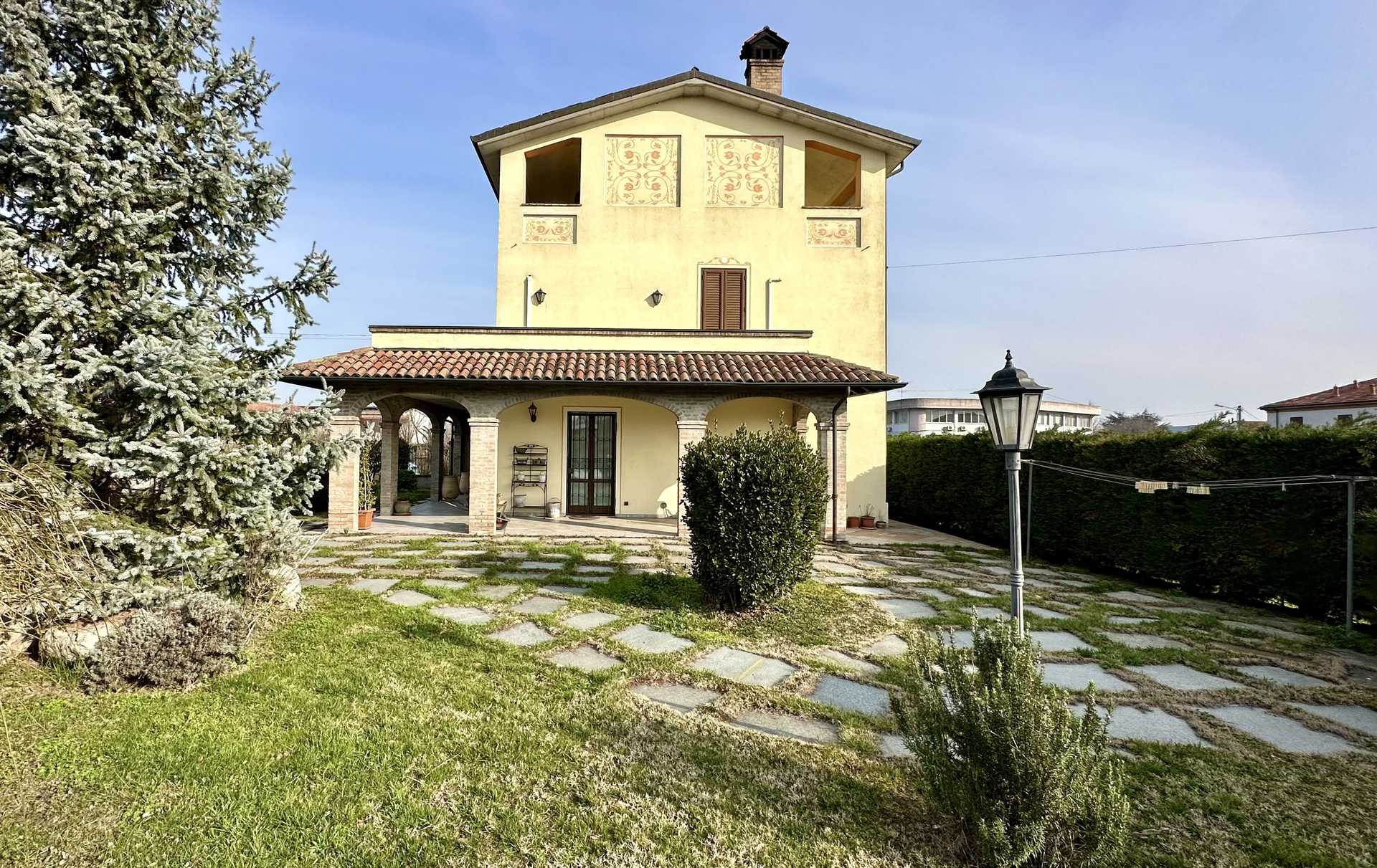 Huis in Tortona, Piemonte 11614185