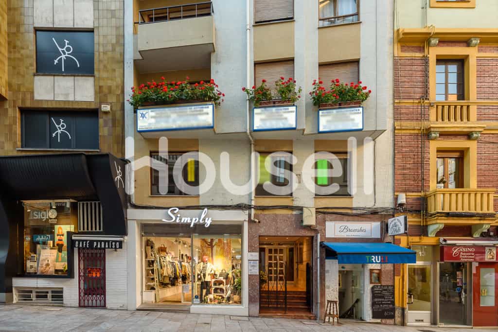 公寓 在 Oviedo, Principado de Asturias 11614731