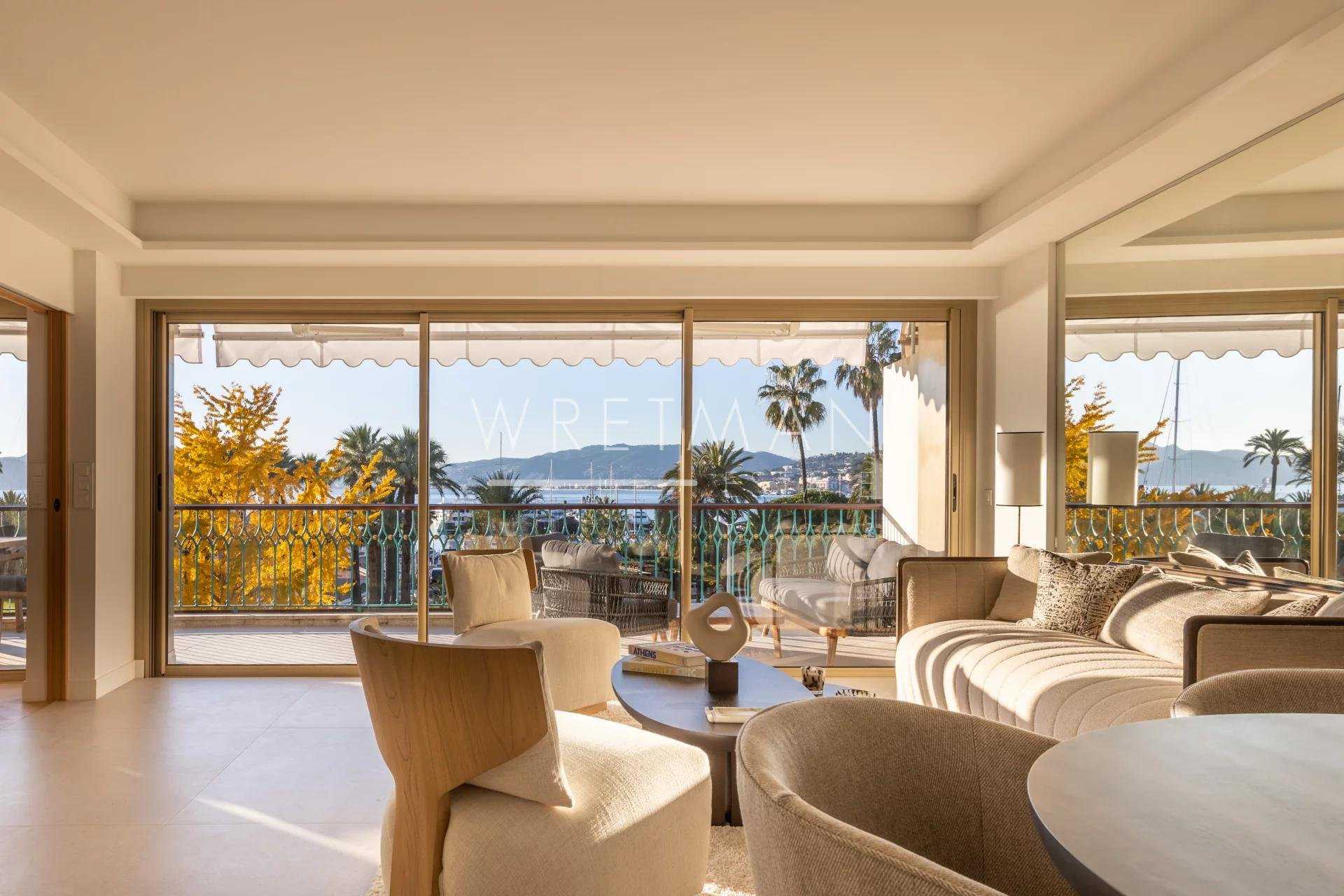 Condominium in Cannes, Alpes-Maritimes 11614751