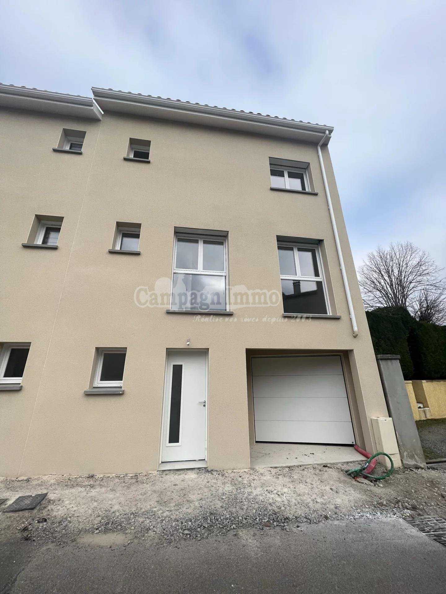 House in Les Olmes, Auvergne-Rhone-Alpes 11614820