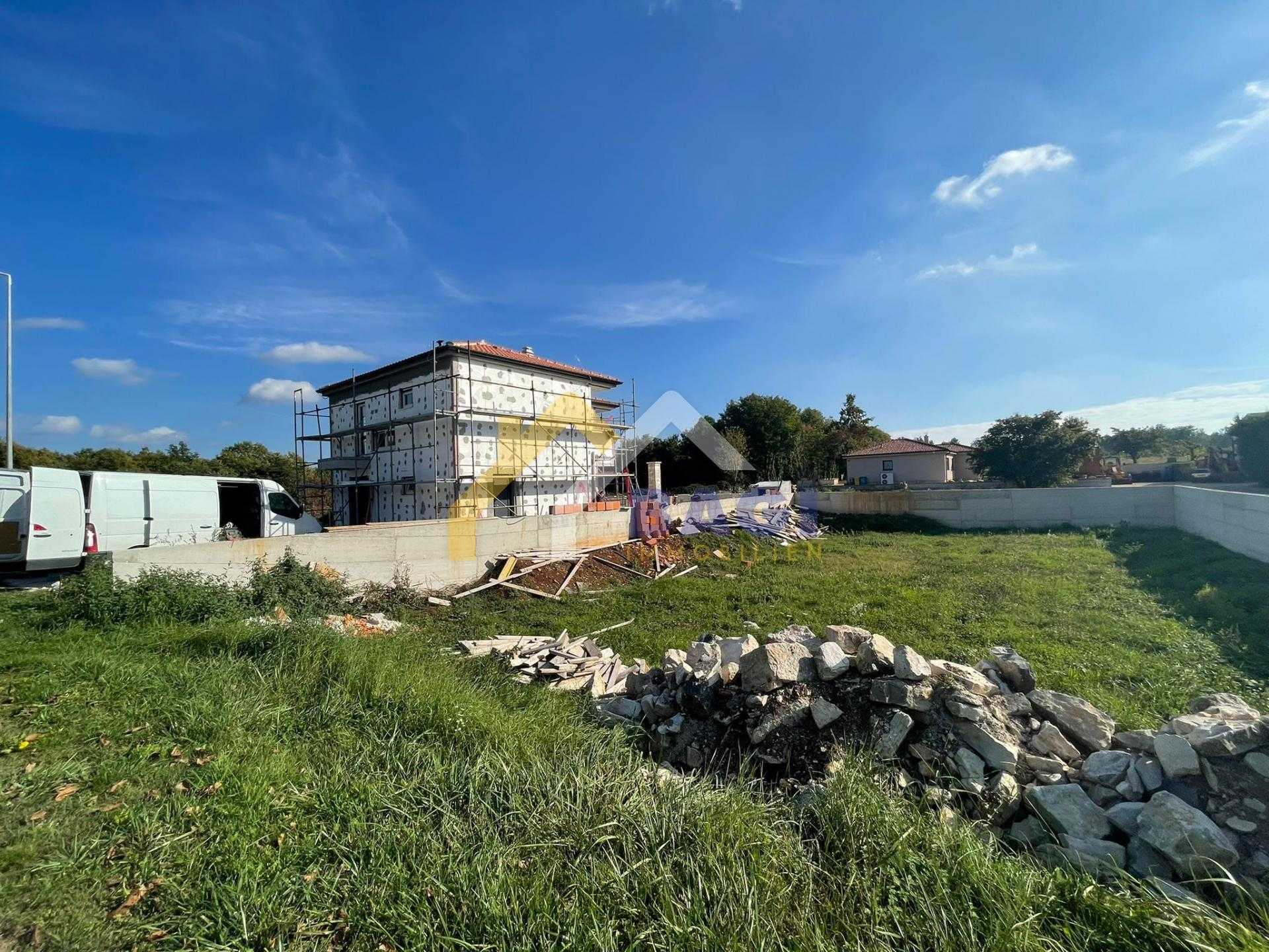 房子 在 Svetvinčenat, Istria County 11615271