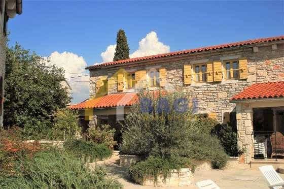 Résidentiel dans Kanfanar, Istria County 11615368
