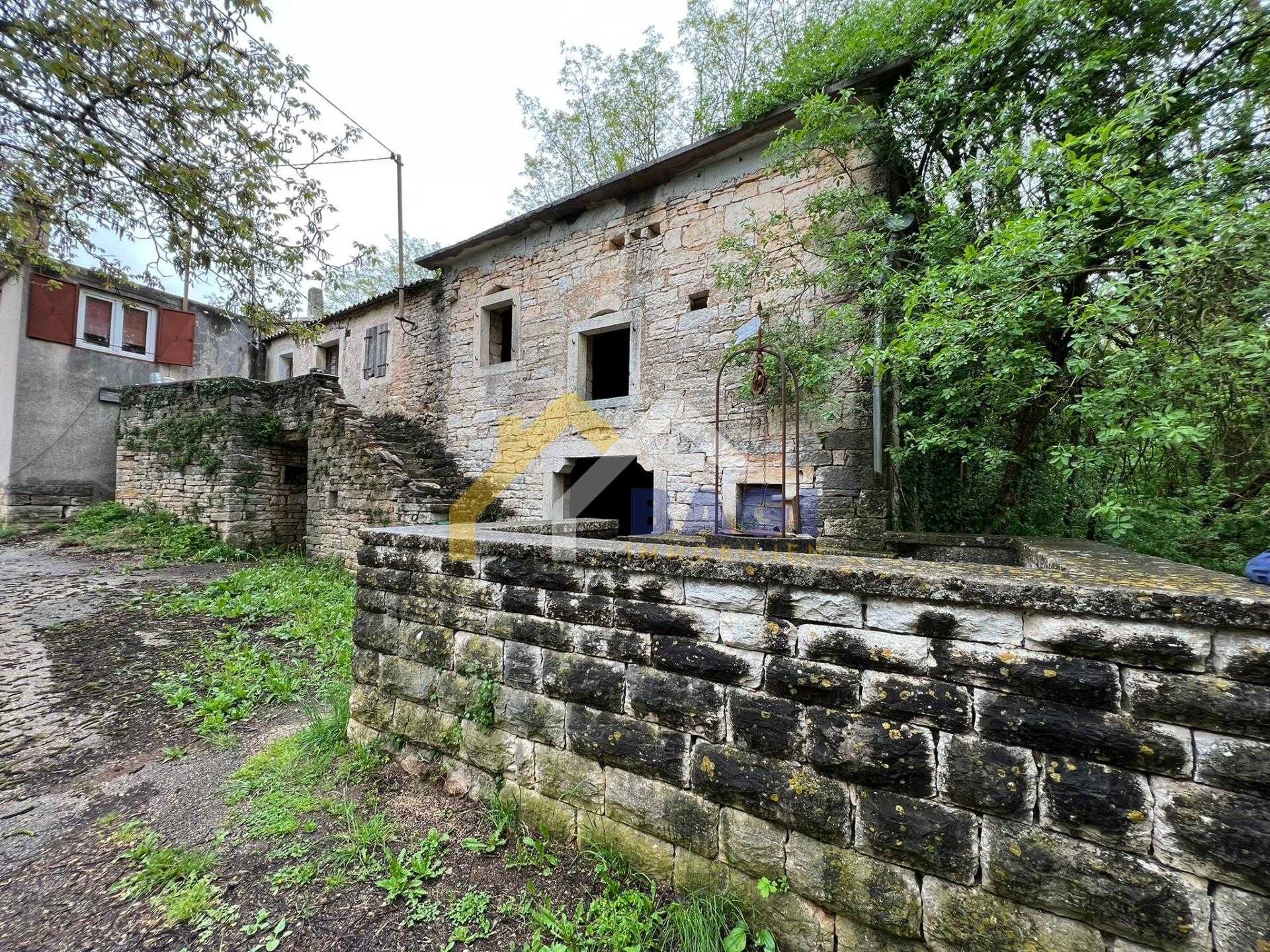 rumah dalam Zminj, Istarska Zupanija 11615369
