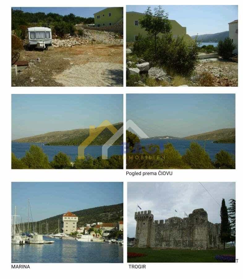 Land im Yachthafen, Splitsko-Dalmatinska Zupanija 11615422