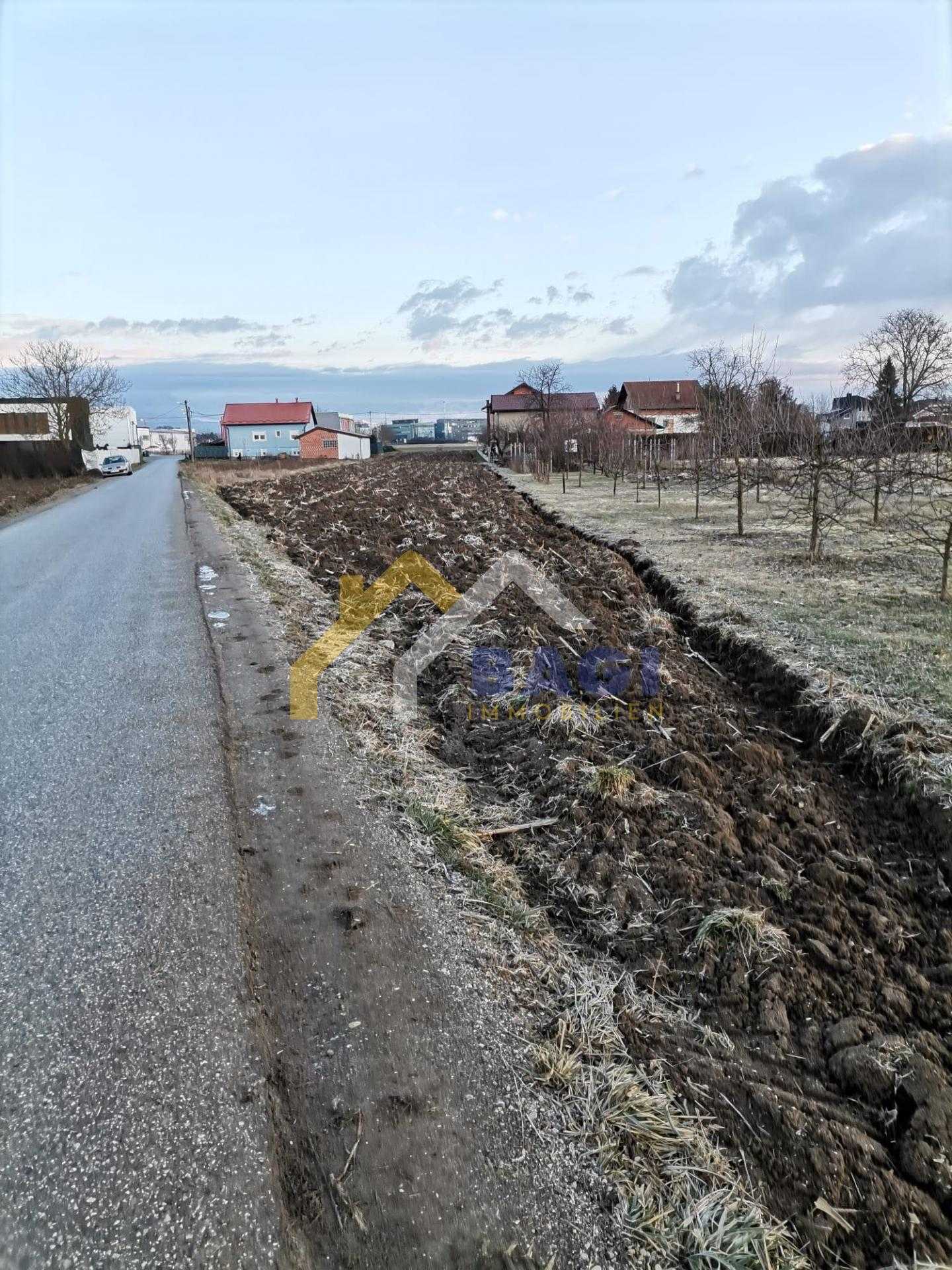 Tanah dalam Odra, Zagreb, Grad 11615577