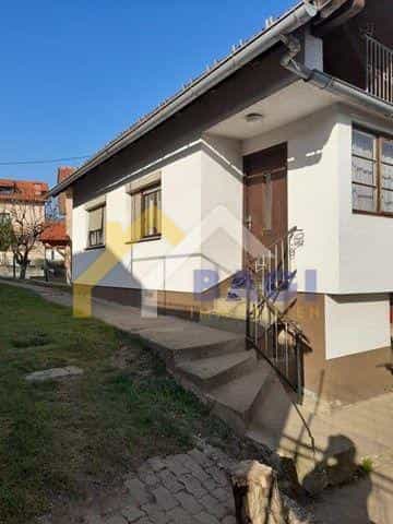 Casa nel Sestina, Zagabria, Laurea 11615667