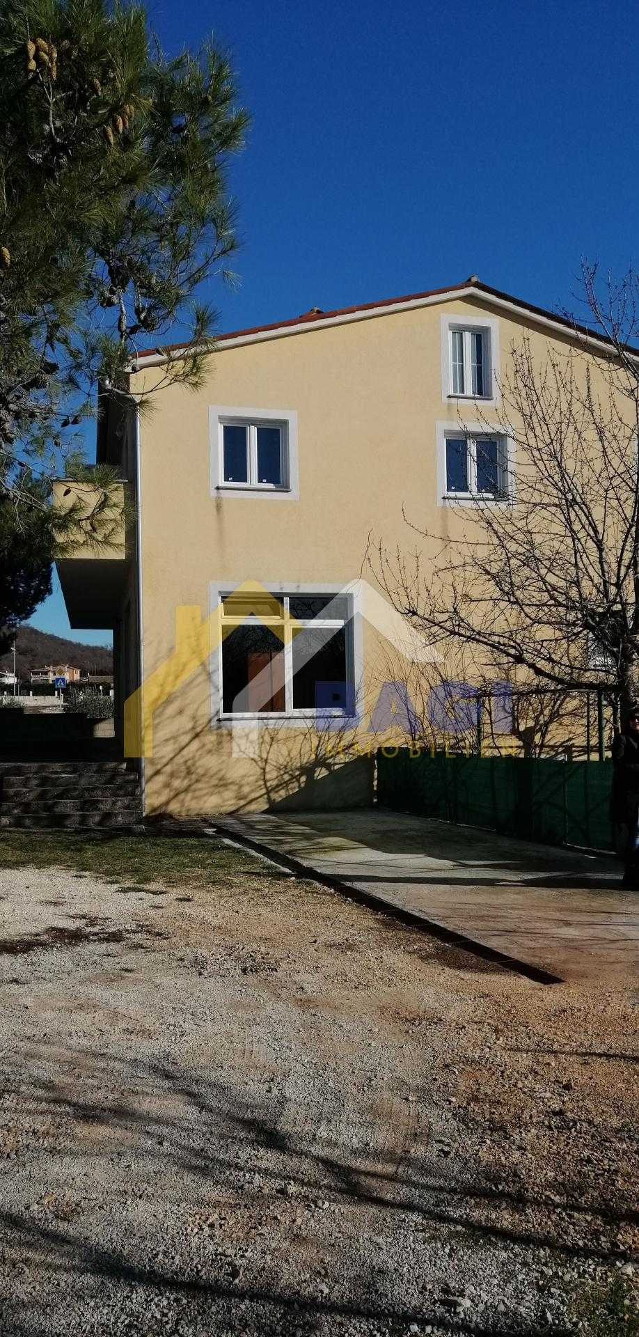 بيت في سفيتي لوفريك بازيناتيكي, استارسكا زوبانيجا 11615772