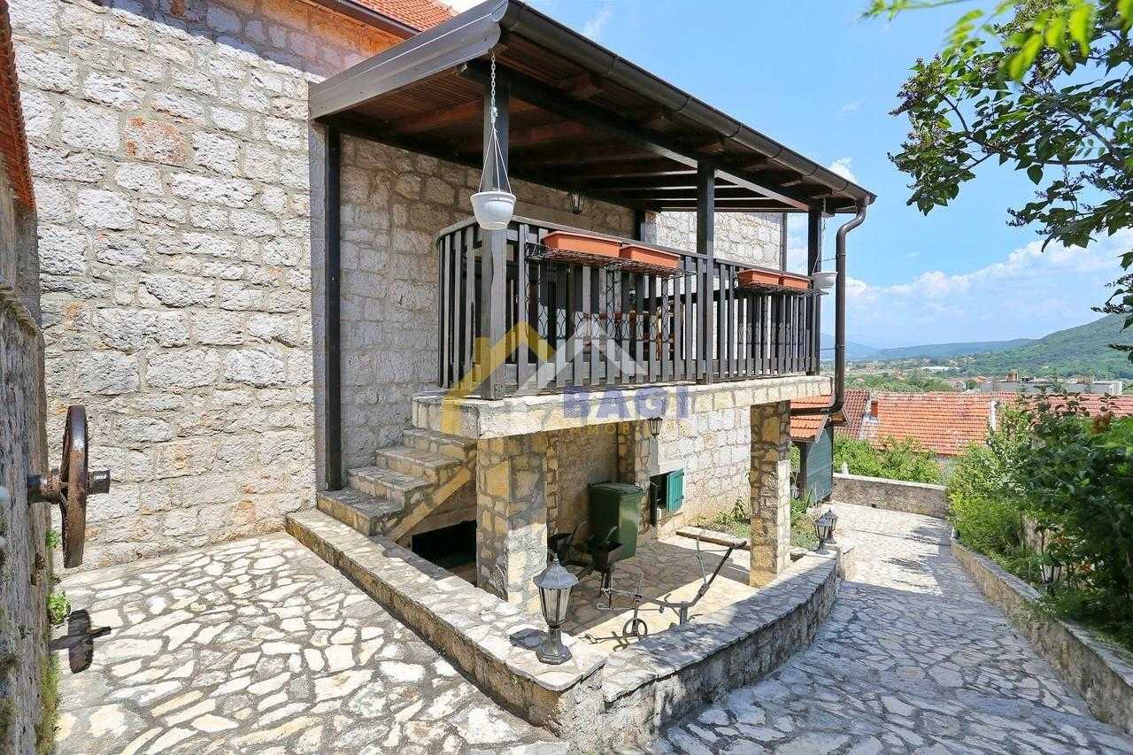 Talo sisään Vrlika, Split-Dalmatia County 11615775