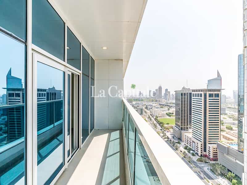 Condominium in Dubai, Dubai 11615896