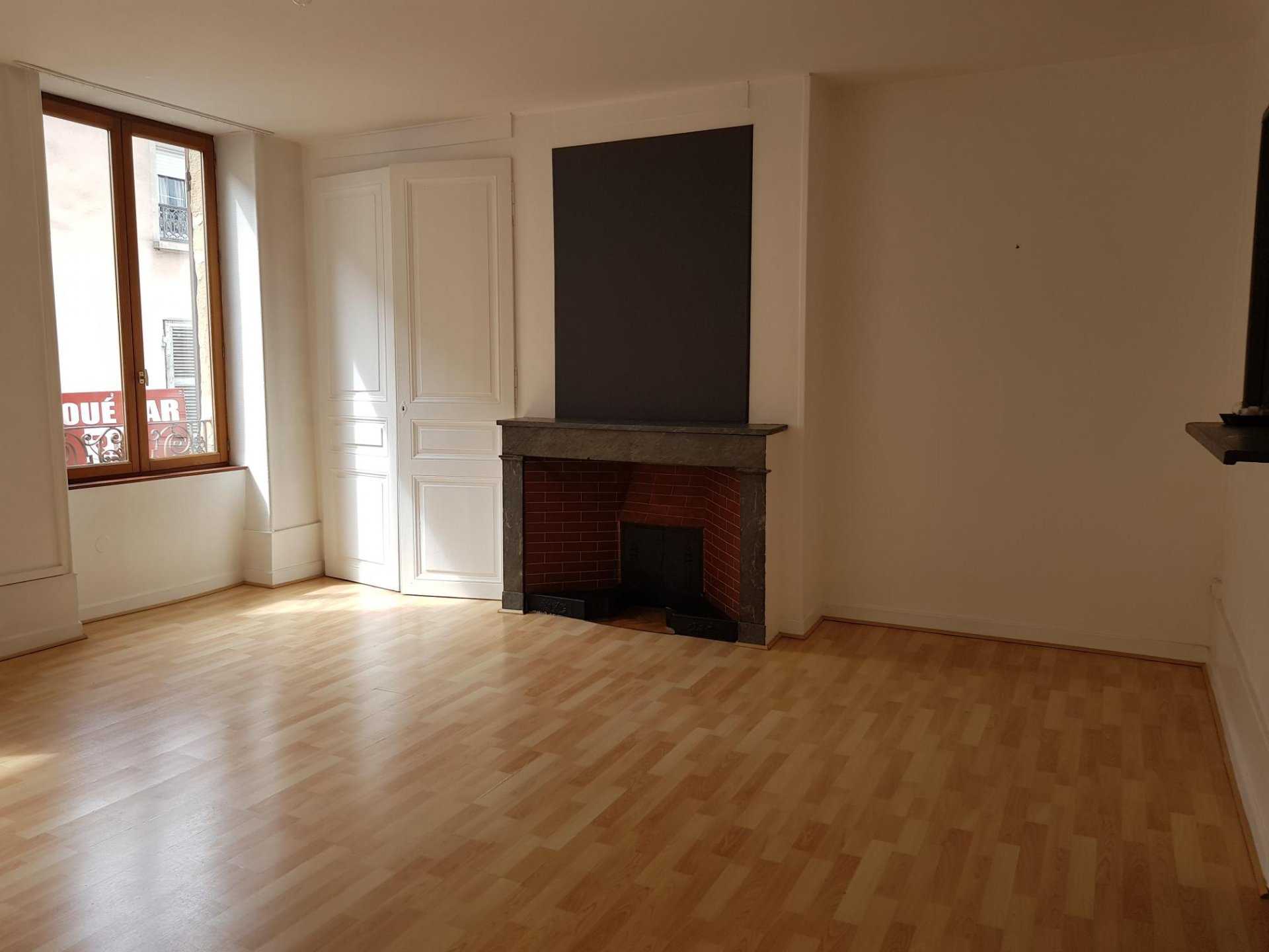 公寓 在 維埃納省, 奧弗涅-羅納-阿爾卑斯大區 11616791