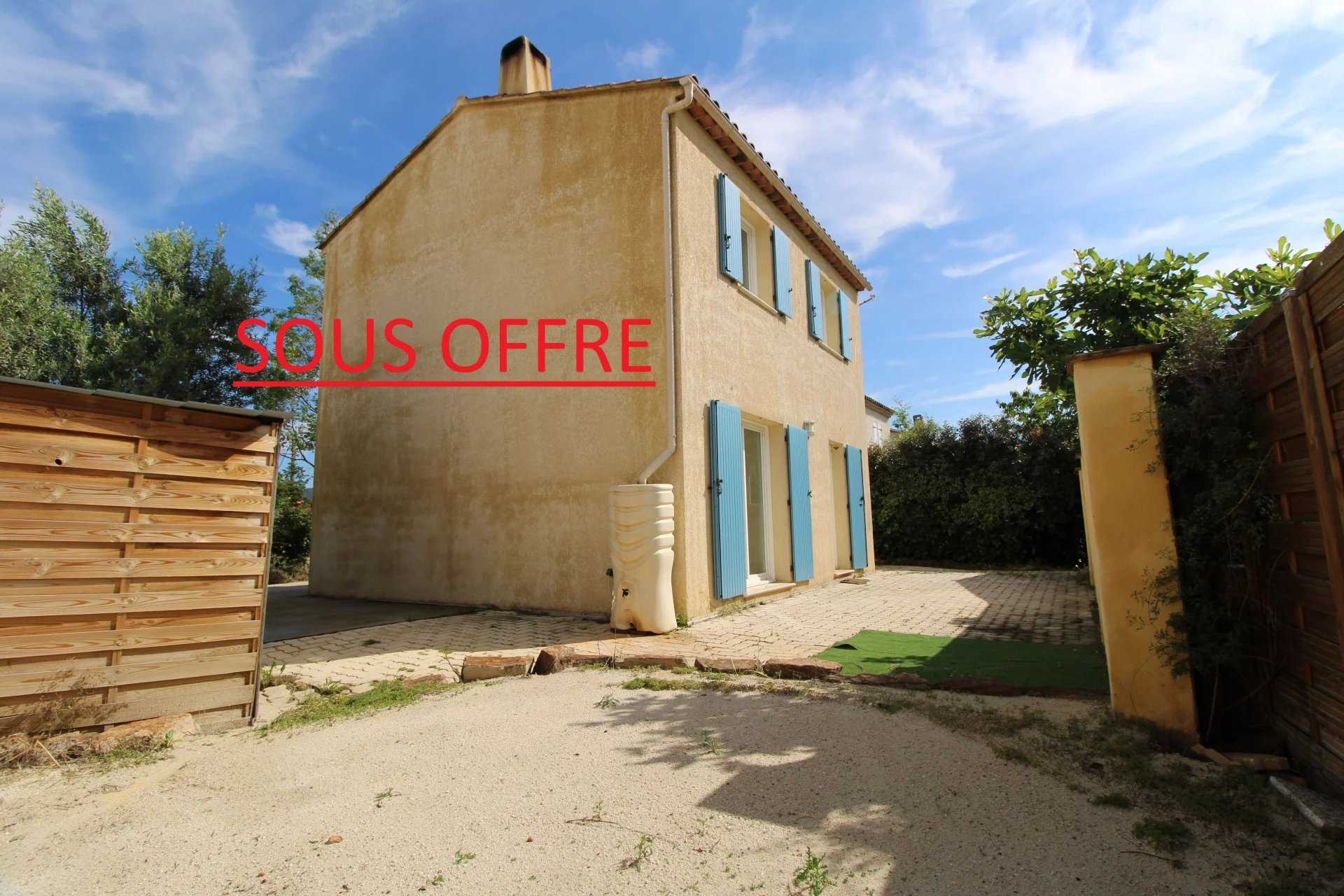 Hus i Gareoult, Provence-Alpes-Cote d'Azur 11616817