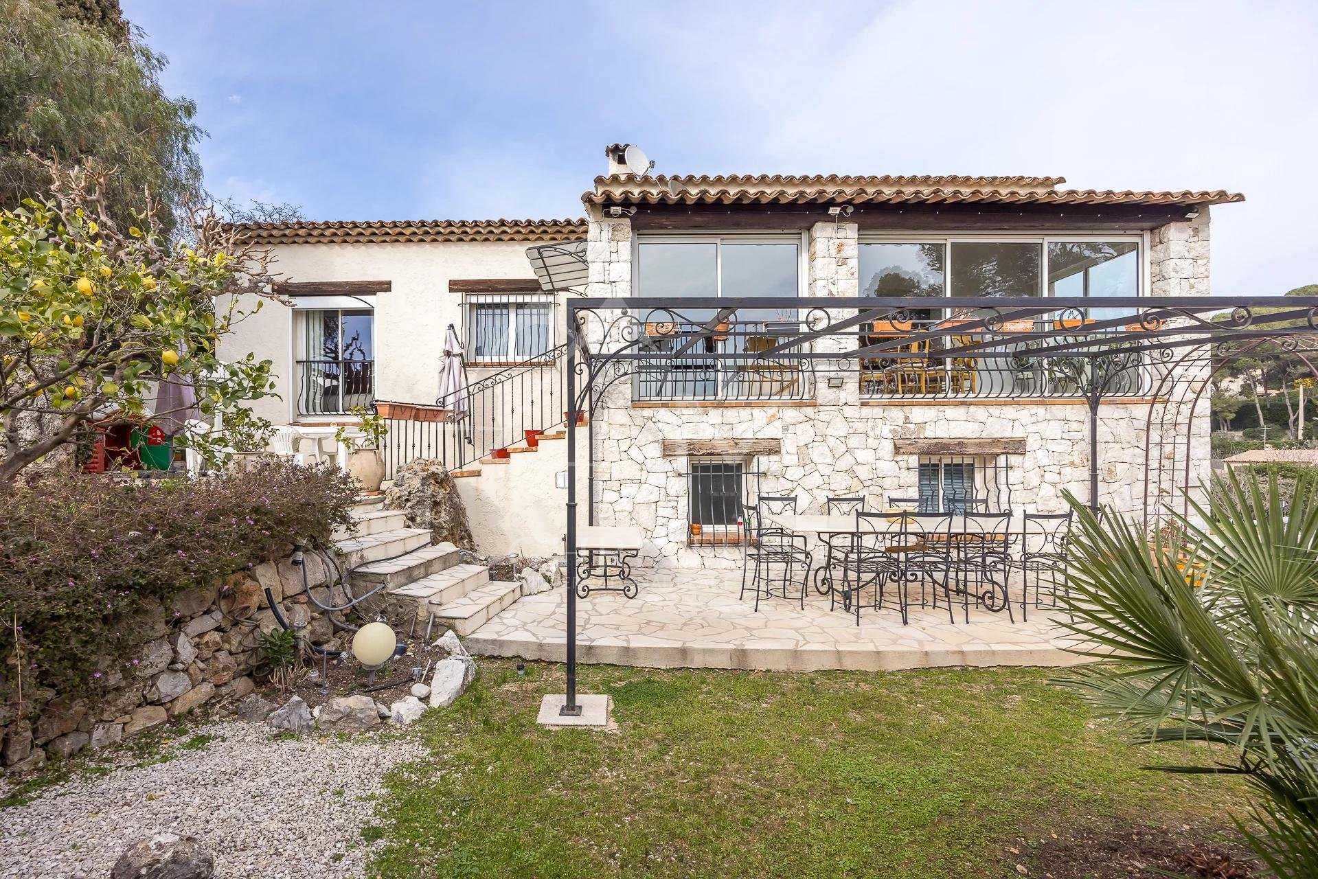 House in Golfe-Juan, Provence-Alpes-Cote d'Azur 11617677
