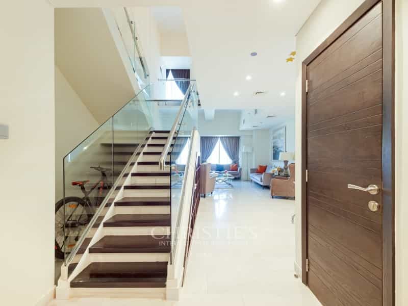 Condominium in Dubai, Dubayy 11618441