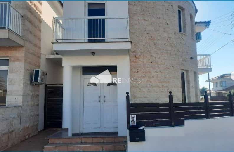 Haus im Aradippou, Larnaka 11618561