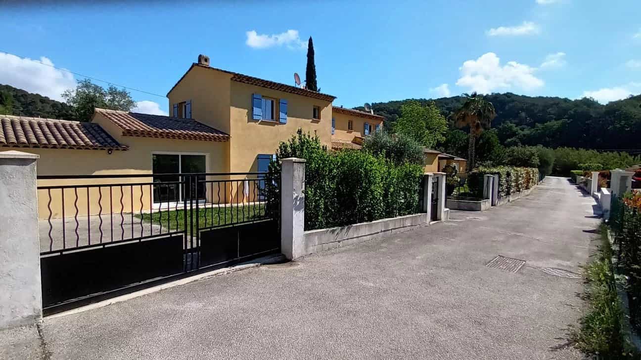 rumah dalam La Roquette-sur-Siagne, Provence-Alpes-Côte d'Azur 11620437