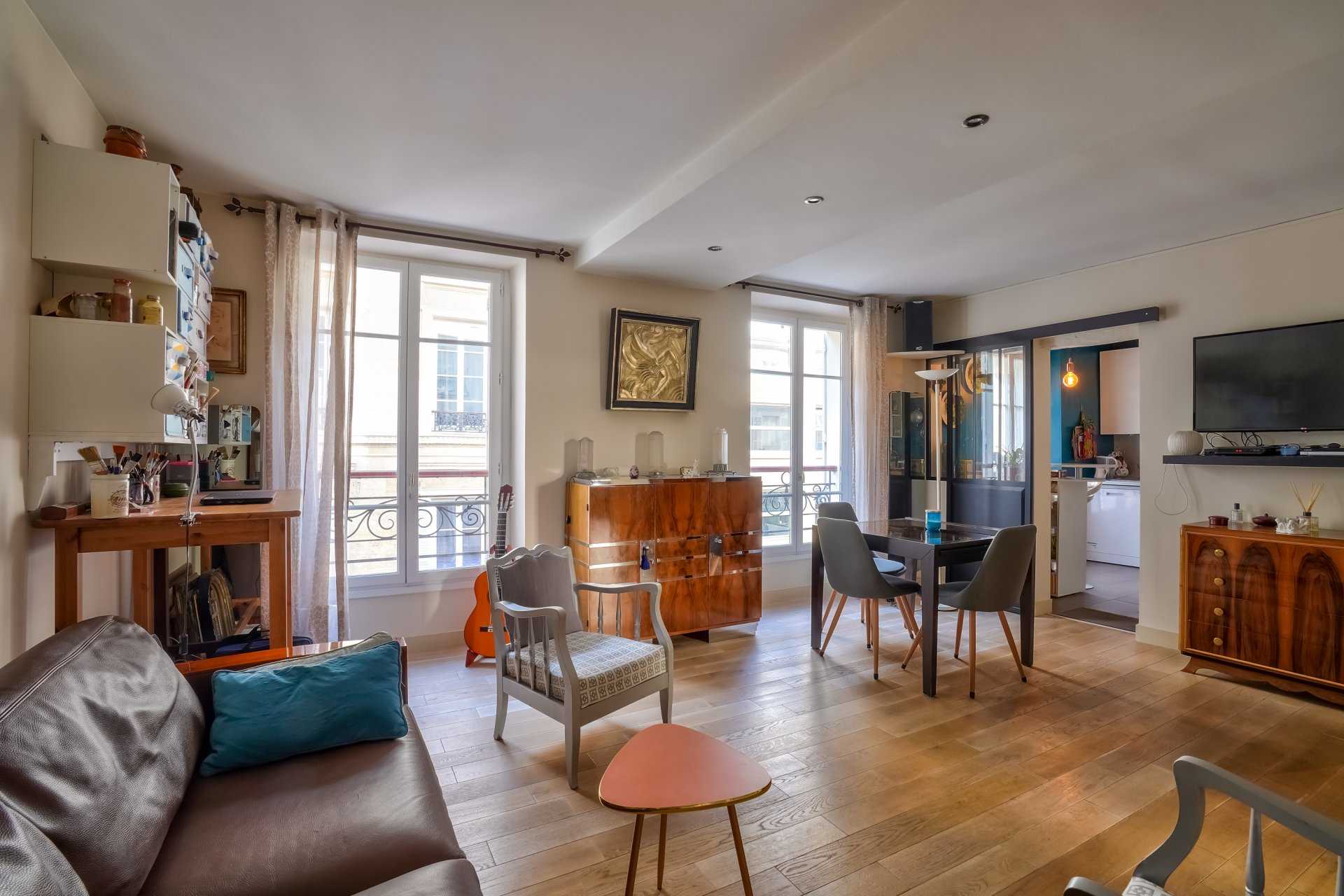Condominium in Paris 8ème, Paris 11620451