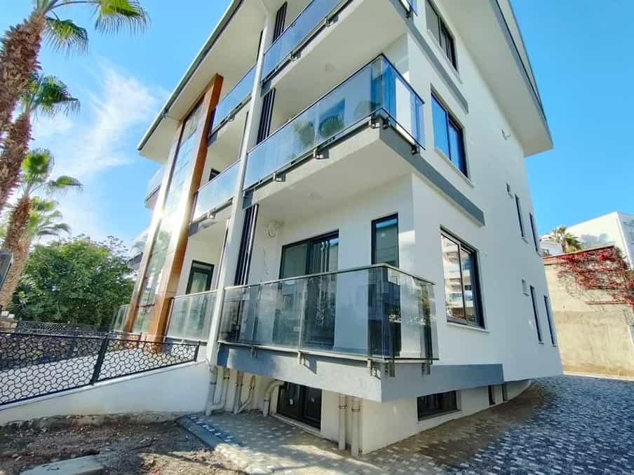 Condominium in Avsallar, Antalya 11620835