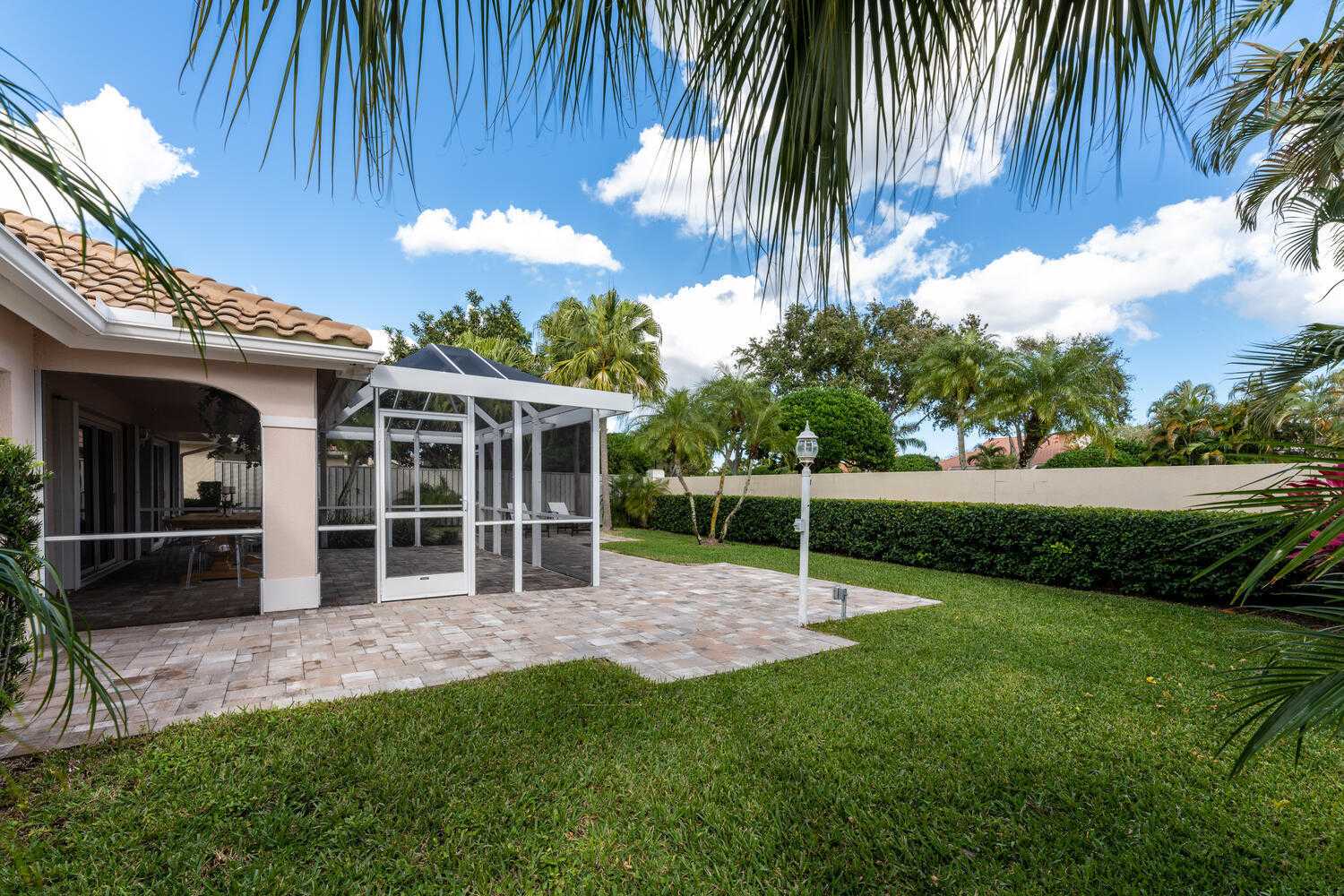 House in Palm Beach Gardens, Florida 11620895