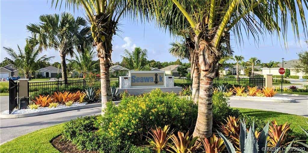 بيت في Ocean Breeze, Florida 11620922