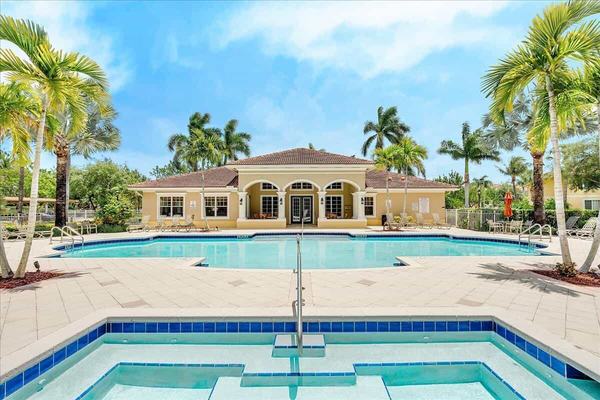 Condominium in West Palm Beach, Florida 11621048