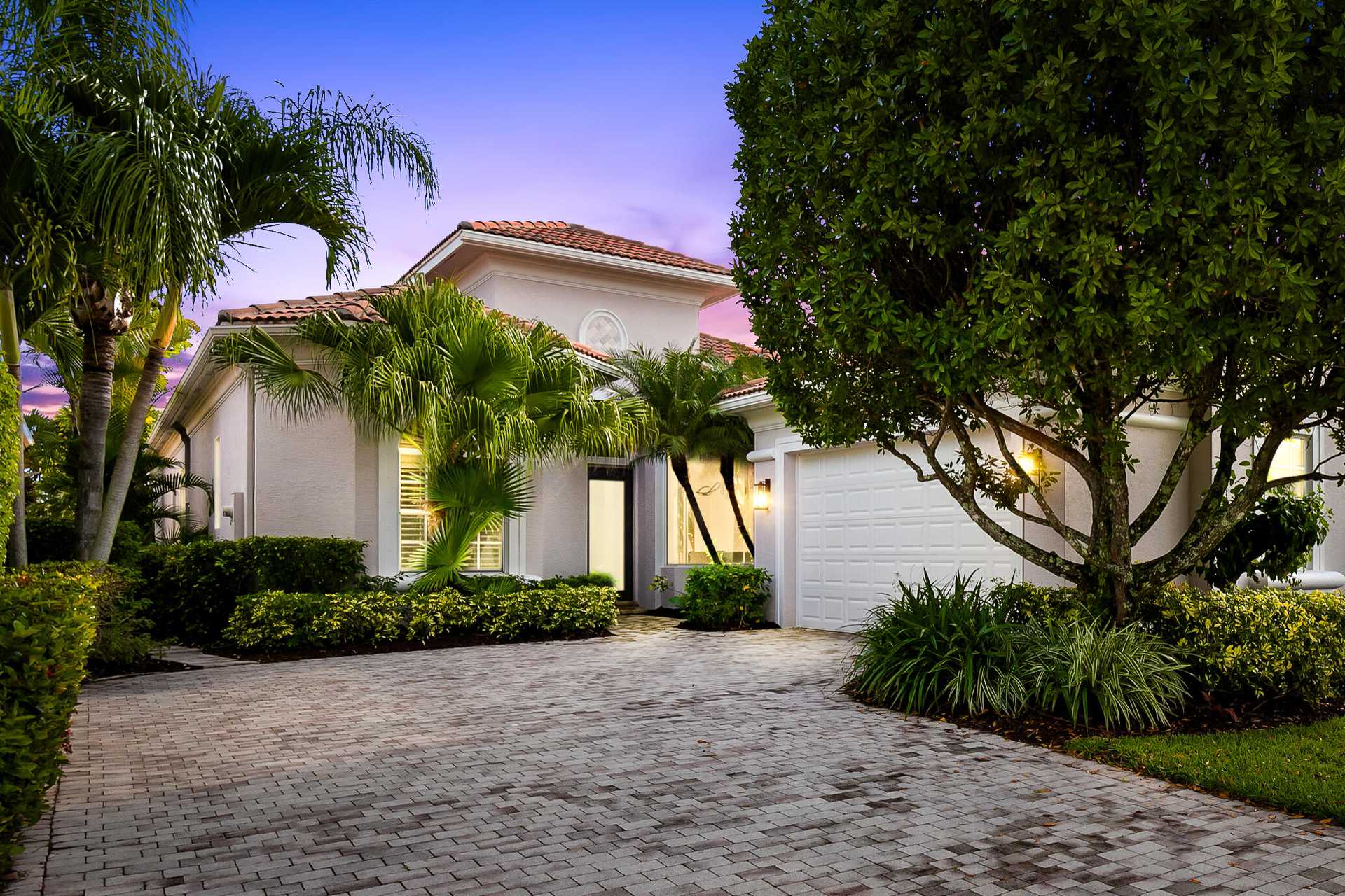 House in Palm Beach Gardens, Florida 11621103