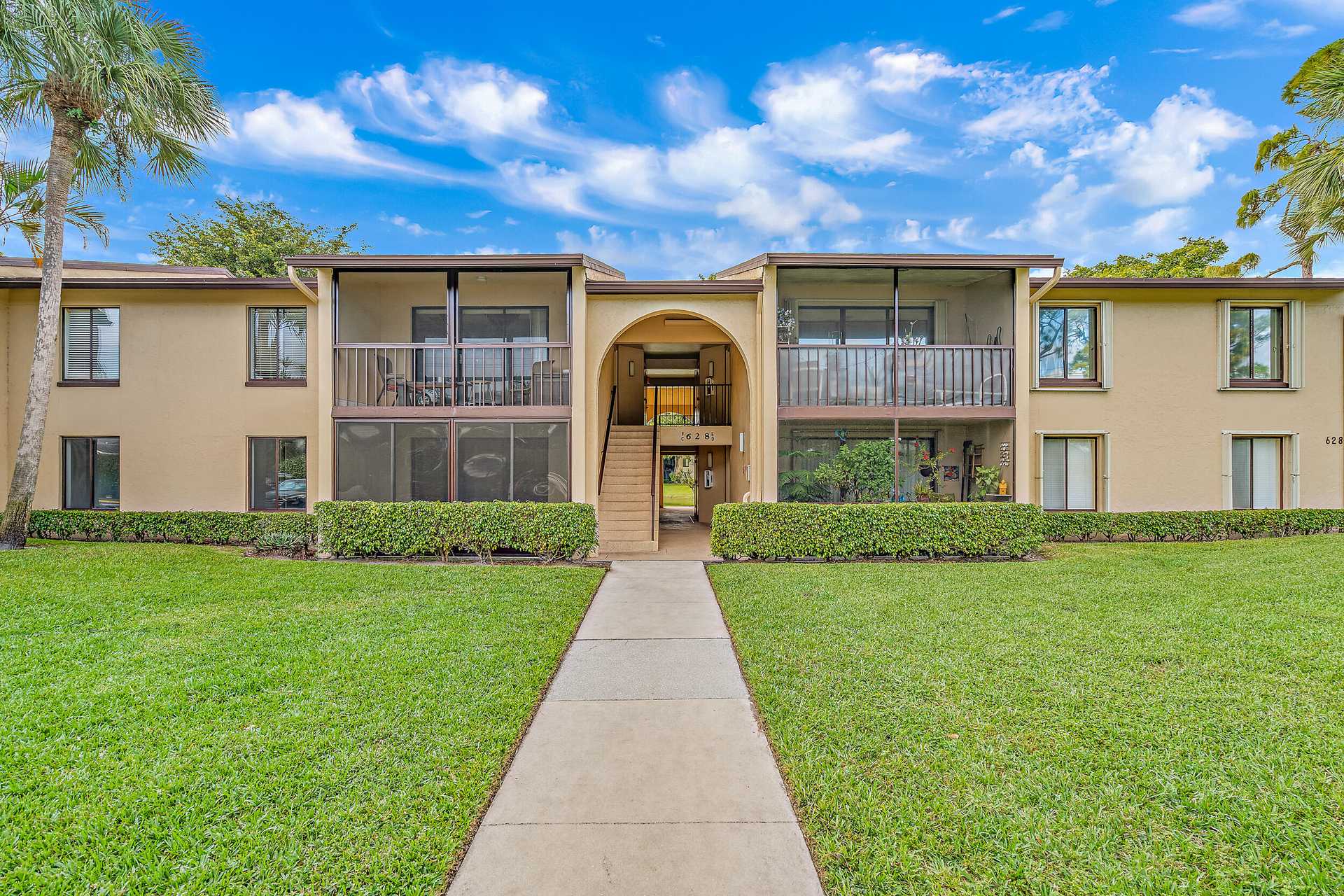Condominium in Greenacres, Florida 11621111