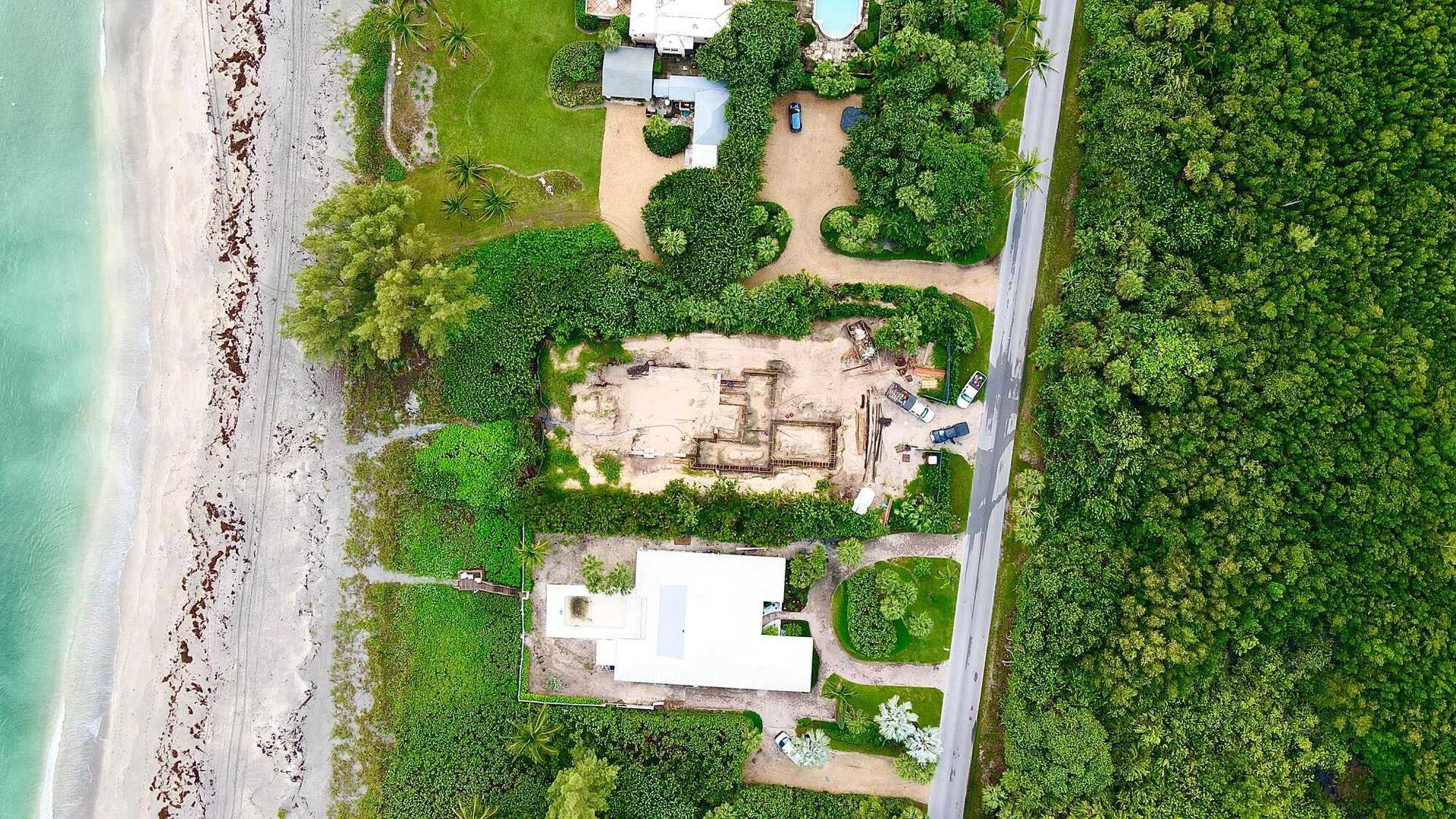 House in Hobe Sound, Florida 11621117