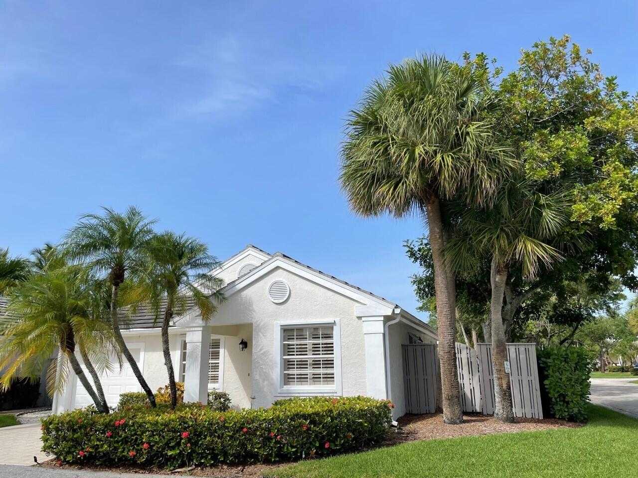 House in Palm Beach Gardens, Florida 11621127