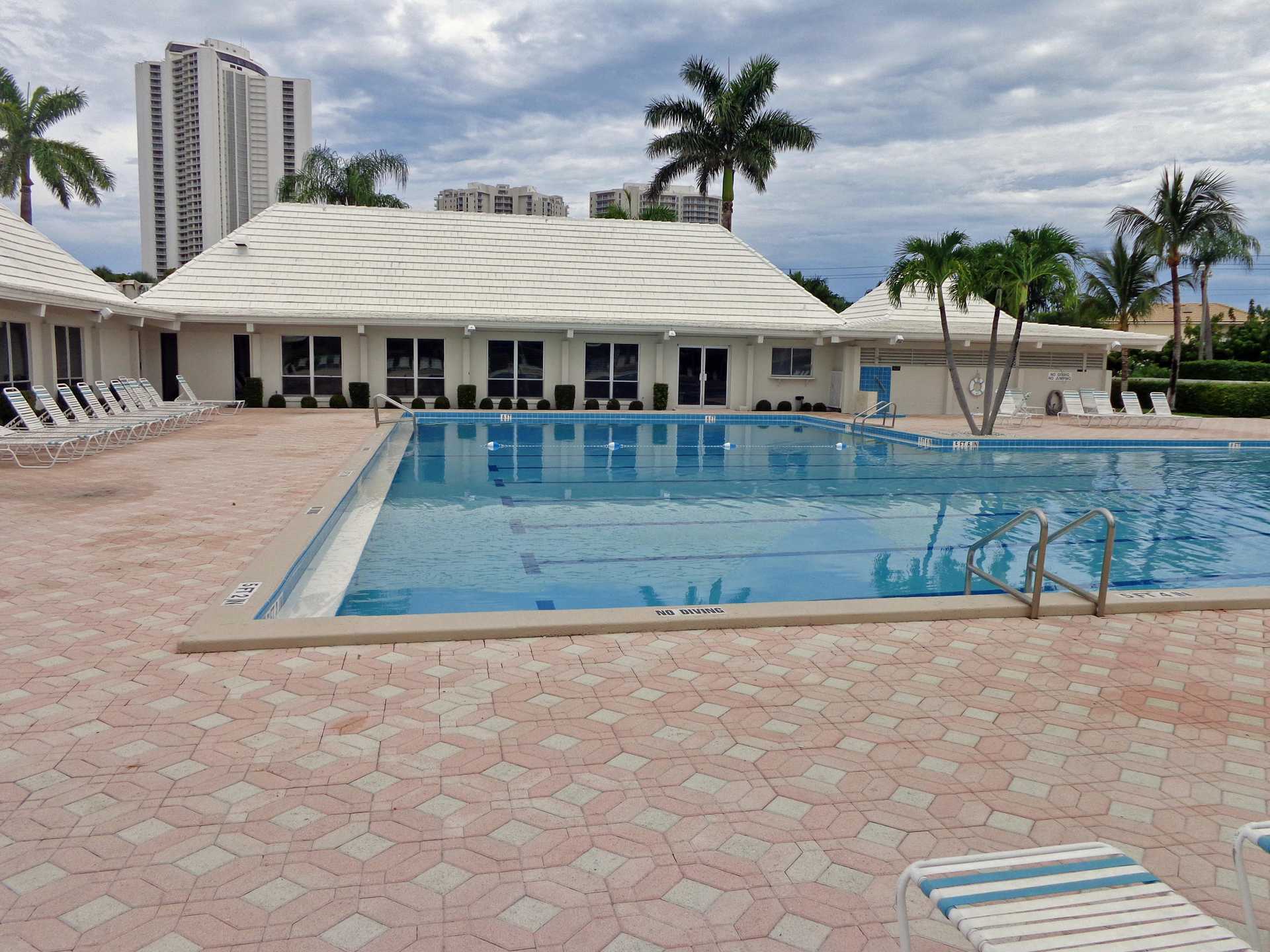 Eigentumswohnung im West Palm Beach, Florida 11621157