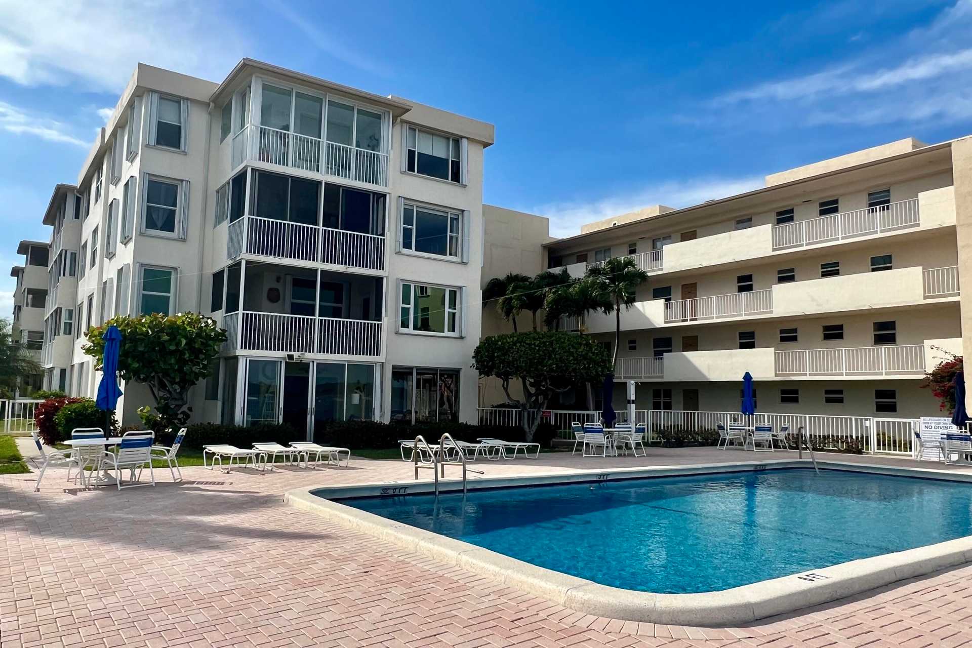 Condominium in Boynton Beach, Florida 11621159