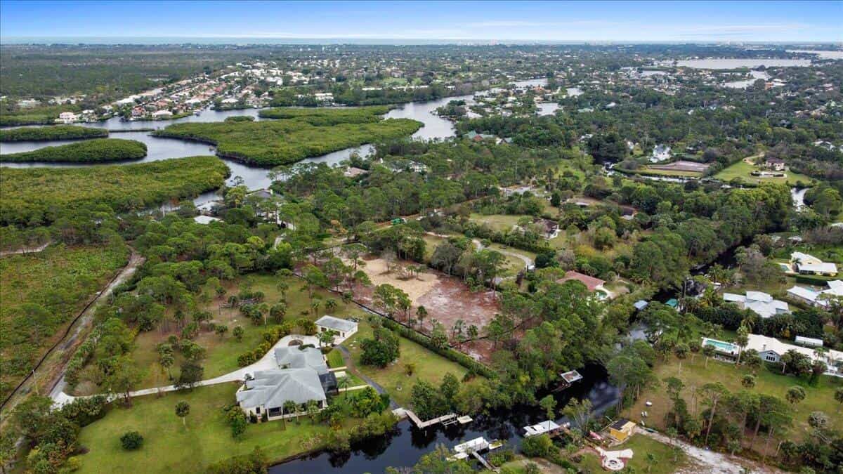 Tierra en Arroyo de piedra caliza, Florida 11621163