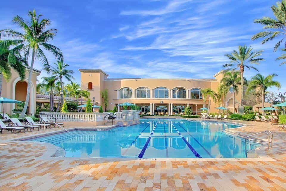 House in Palm Beach Gardens, Florida 11621182
